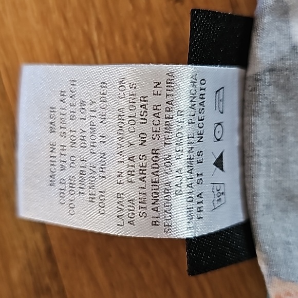 Cherokee Camping Theme Short Sleeve VNeck Medical Scrub Top Women's Size X-Small - Picture 13 of 13